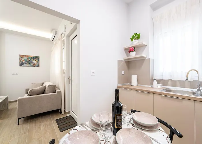 Apartamento Port Cyan - 2 Min Walk To Harbor & Beaches