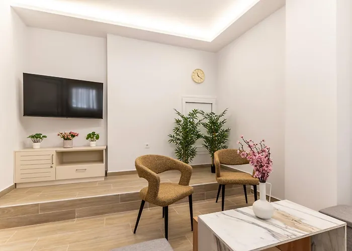 Port Cyan - 2 Min Walk To Harbor & Beaches