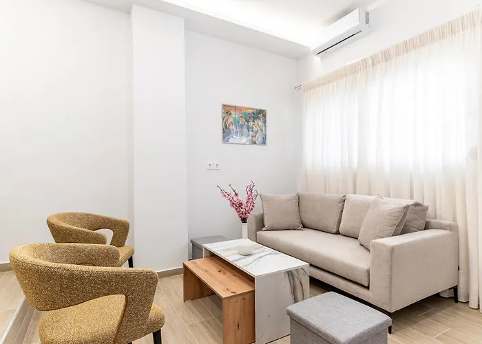 Port Cyan - 2 Min Walk To Harbor & Beaches